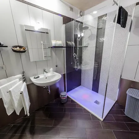 Palazzo Del Toro 4* Монтесильвано
