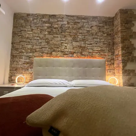 Palazzo Del Toro B&B