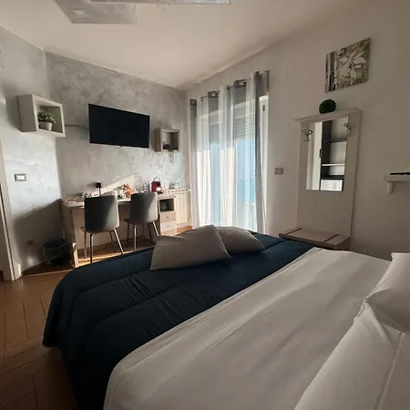 Palazzo Del Toro Oda ve Kahvaltı Montesilvano Marina
